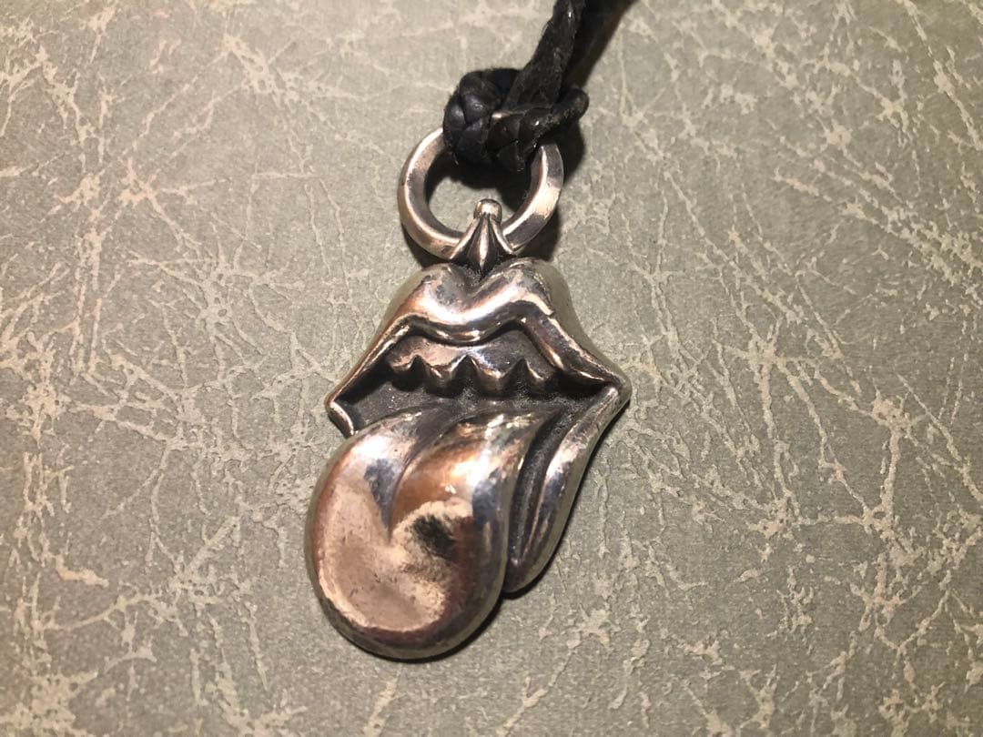 クロームハーツ リップアンドタンチャーム+タイニースクロールレザーブレード