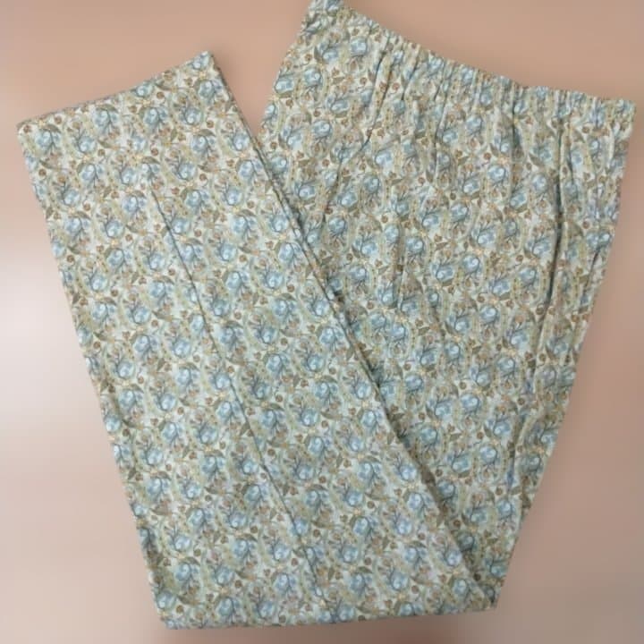 こんちゃん様 ワコール 長袖パジャマ リヨン美術館提携デザイン Mサイズ 新品