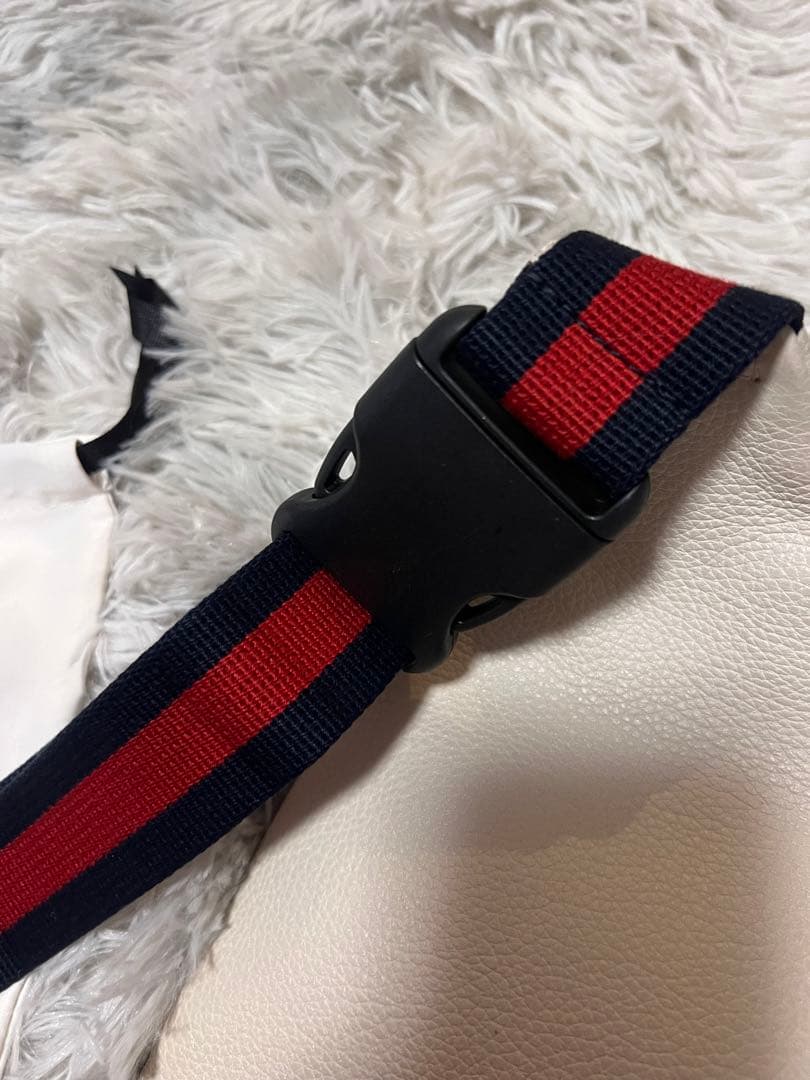 GUCCI GGマーモント ヴィンテージロゴ ボディバッグ