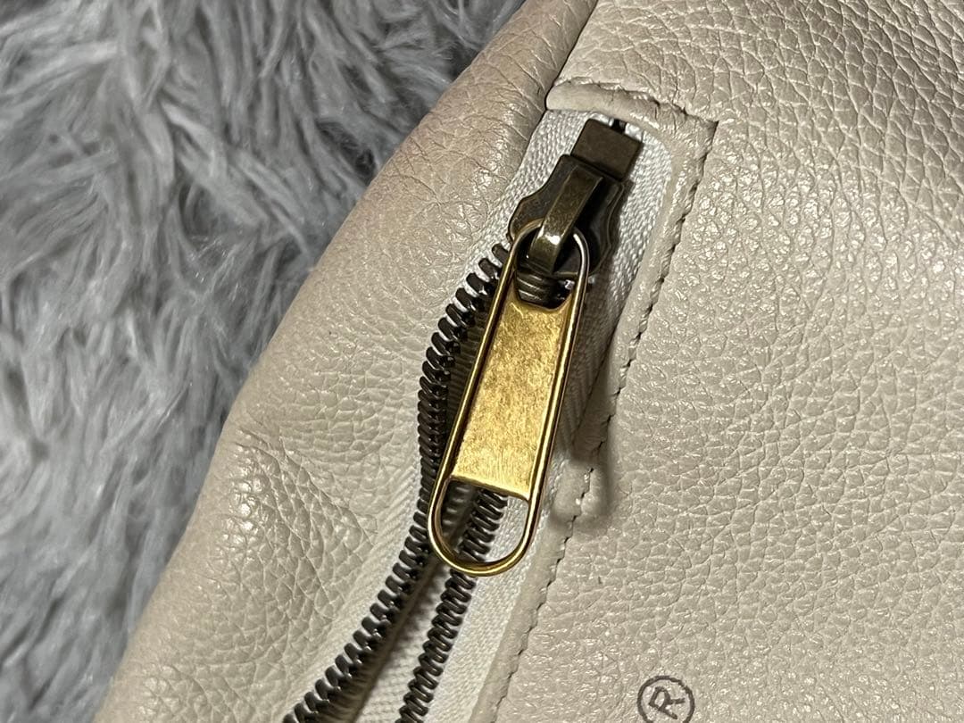 GUCCI GGマーモント ヴィンテージロゴ ボディバッグ