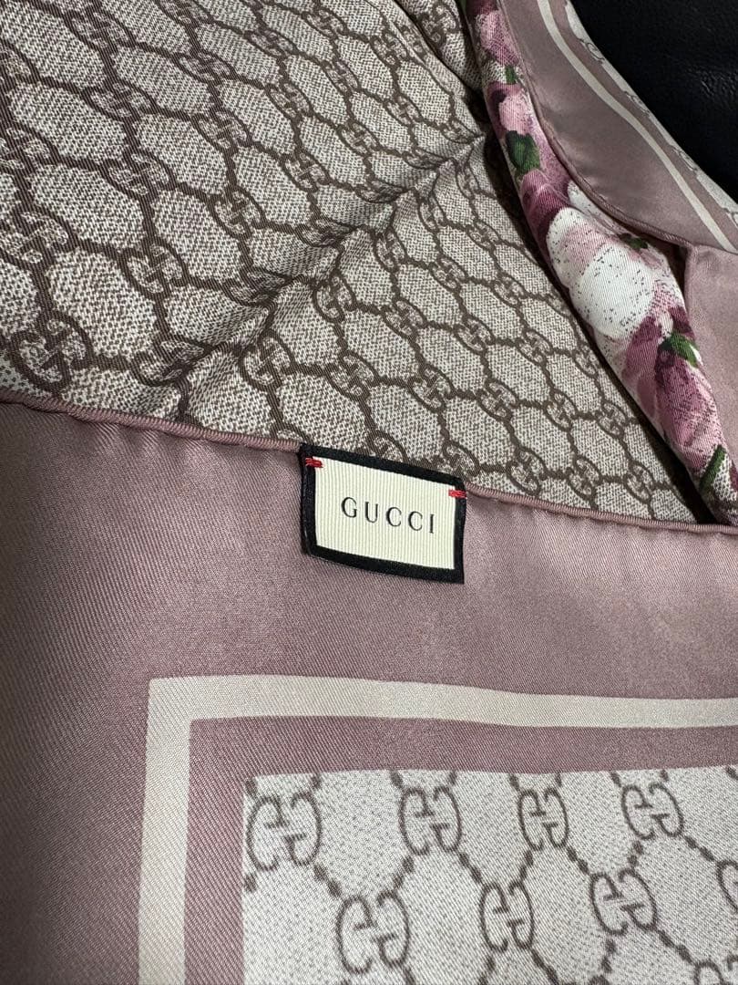 ♦︎本日まで限定価格＊極美品♦︎GUCCI シルク大判ストール