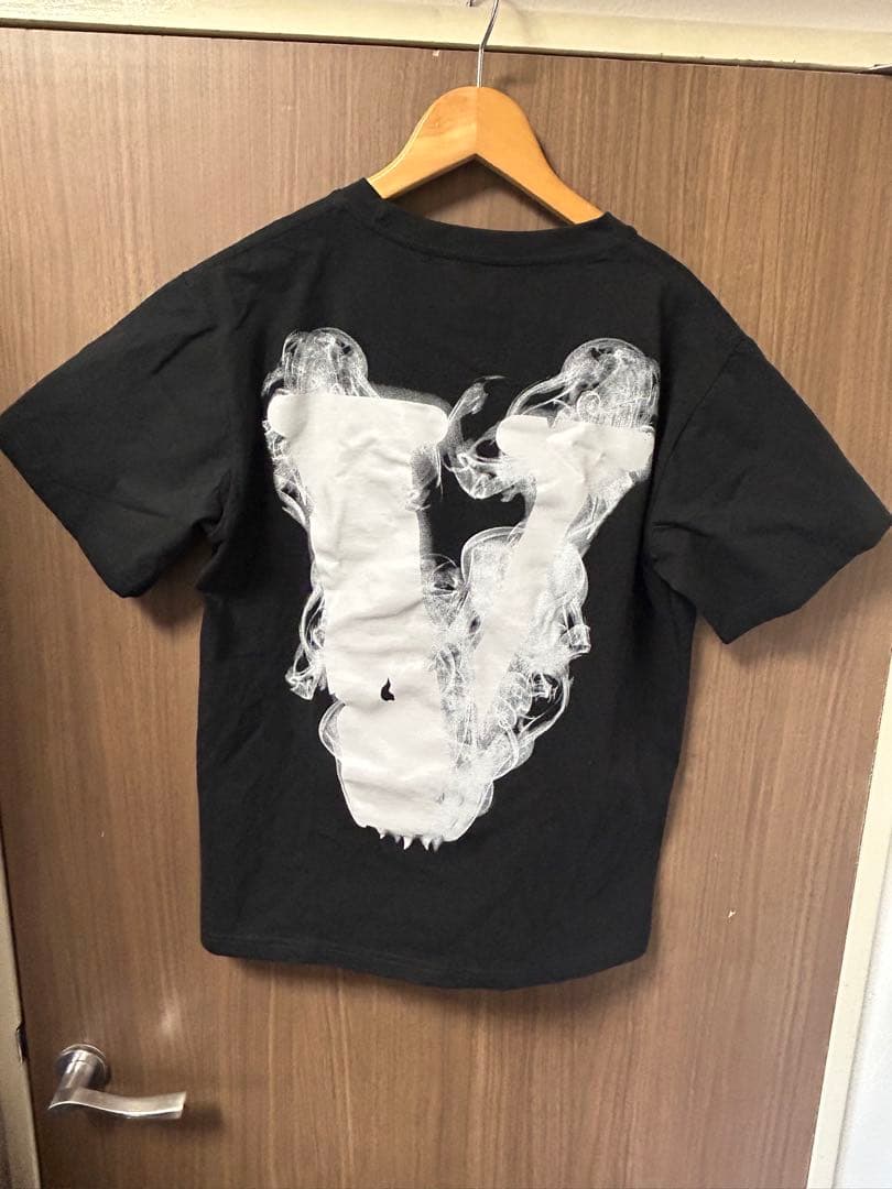 トップス VLONE SMOKE ANGEL T-SHIRT - BLACK