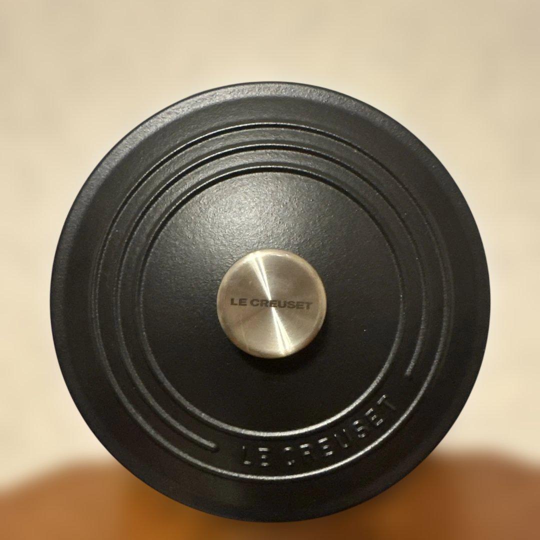 ル・クルーゼ ココット ロンド マットブラック 22cm