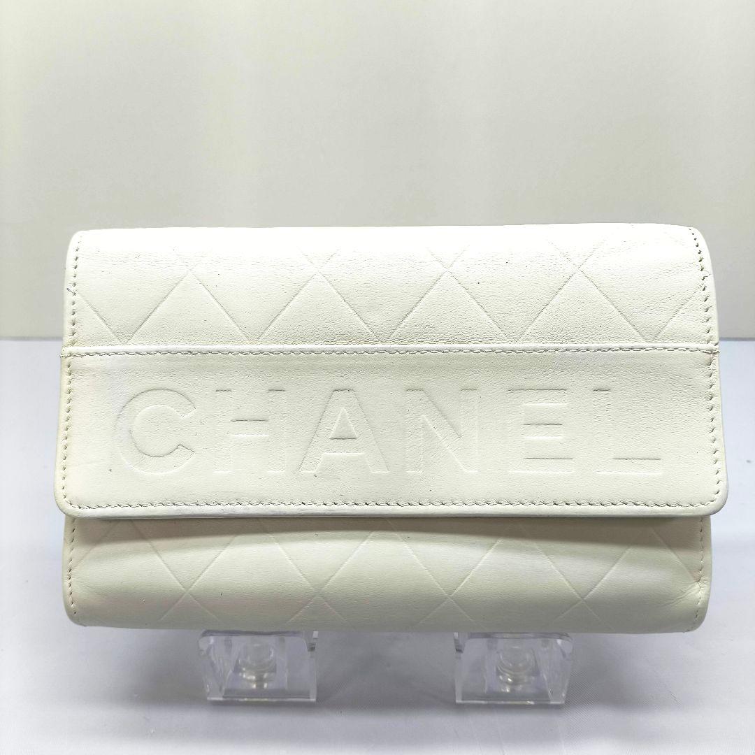 美品 シャネル 二つ折り 財布 カーフレザー ホワイト CHANEL