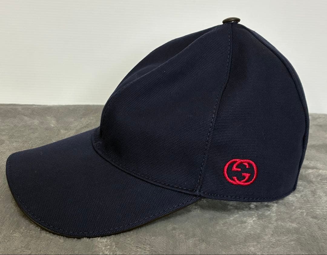 Gucciベースボールキャップ ネイビー