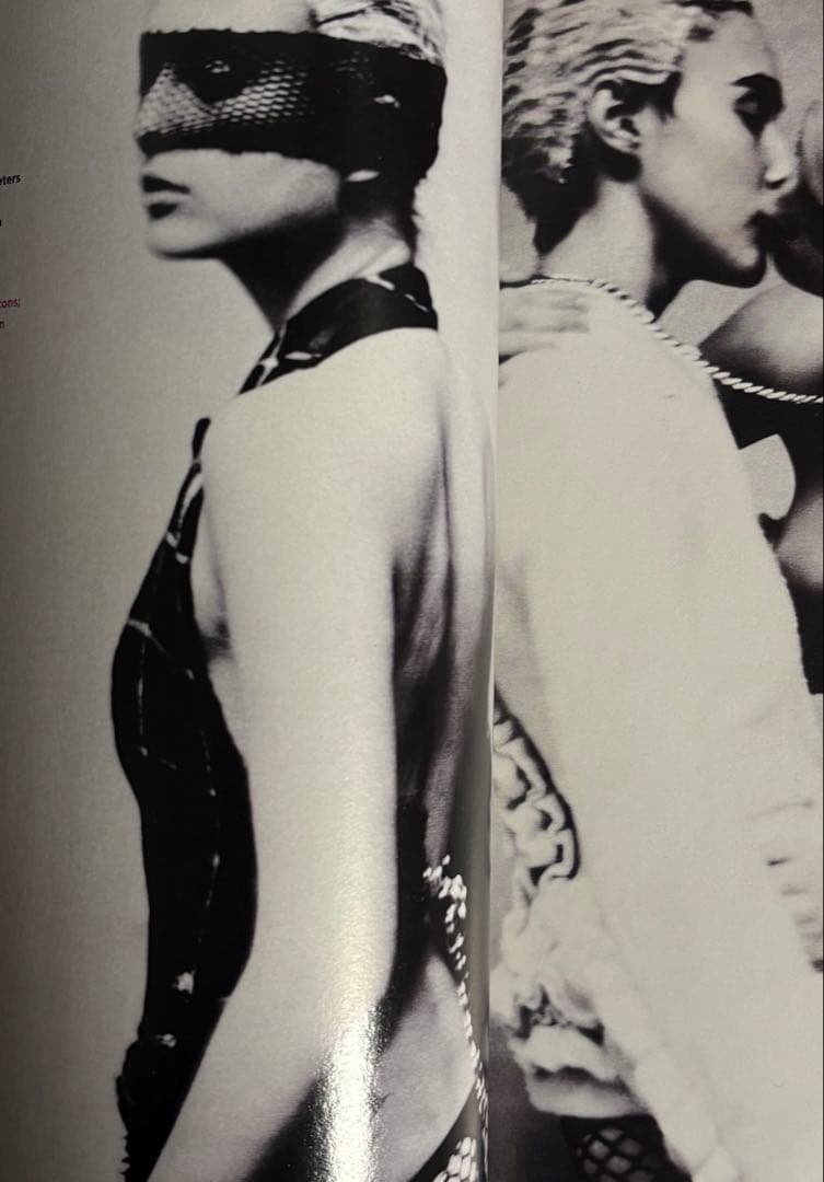 bjork 表紙‼️ i-D MAGAZINE