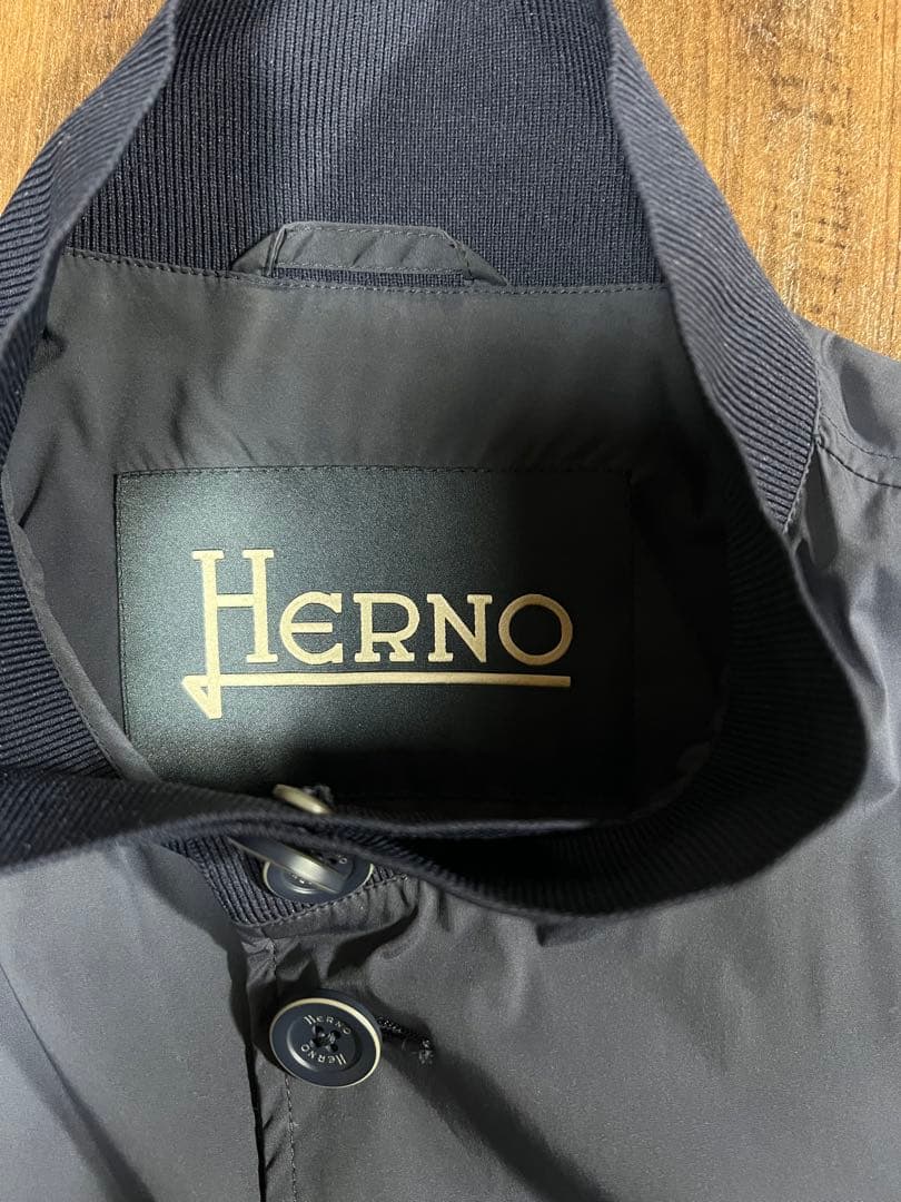 フ*ト様 ヘルノHERNO 春夏用軽量ヴァルスターナイロンブルゾン 48 ネイビ