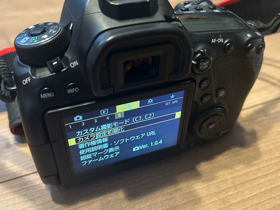 Canon EOS 6D Mark2 フルサイズ一眼 ボディのみ 付属品あり