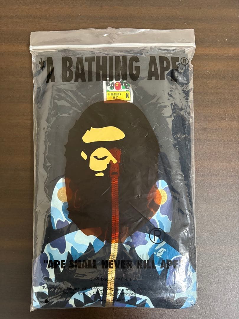 A BATHING APE シャークデザイン Tシャツ M