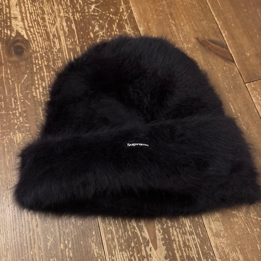 黒いファー風ニット帽 Supreme/Kangol