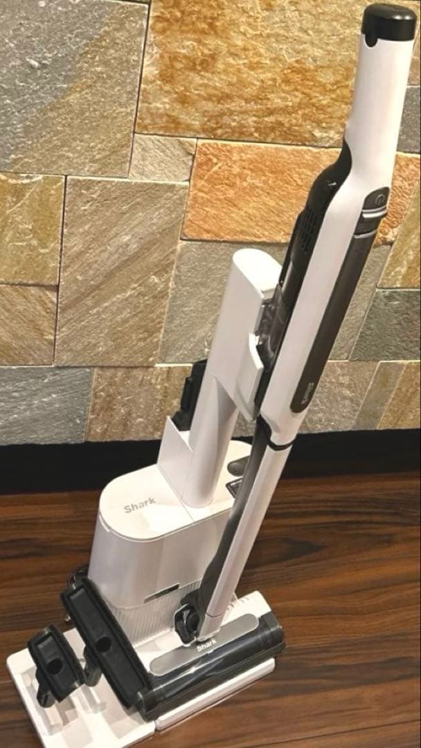shark ハンディークリーナー CS150JAE 極美品