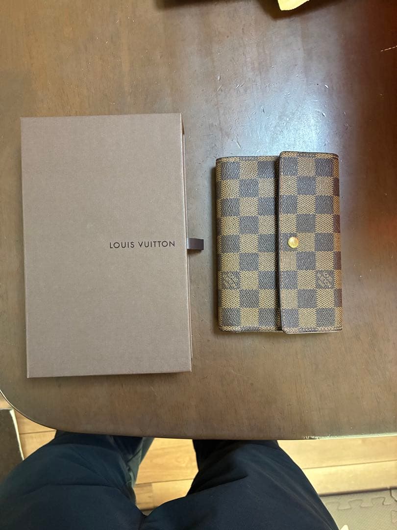 LOUIS VUITTON ポルト トレゾールエテュイパピエ ダミエ エベヌ