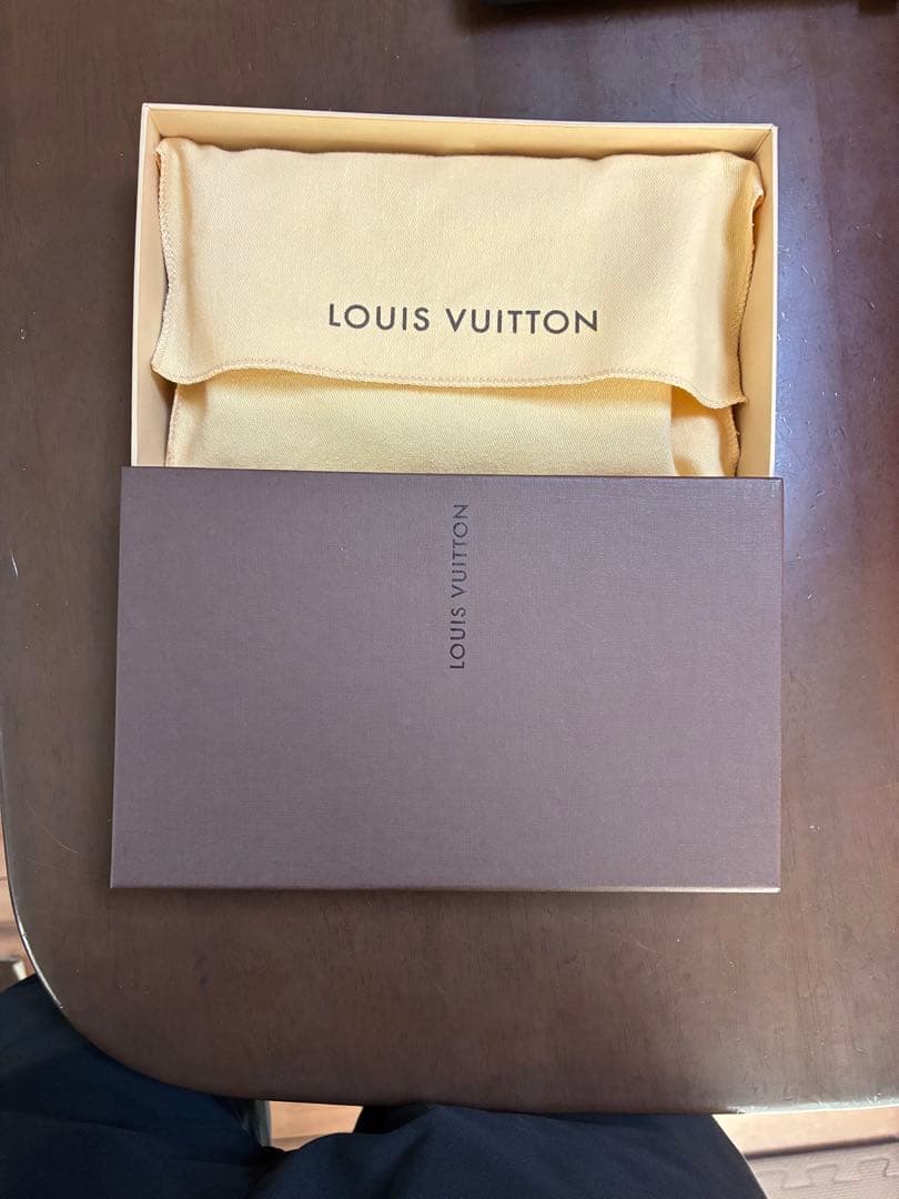 LOUIS VUITTON ポルト トレゾールエテュイパピエ ダミエ エベヌ