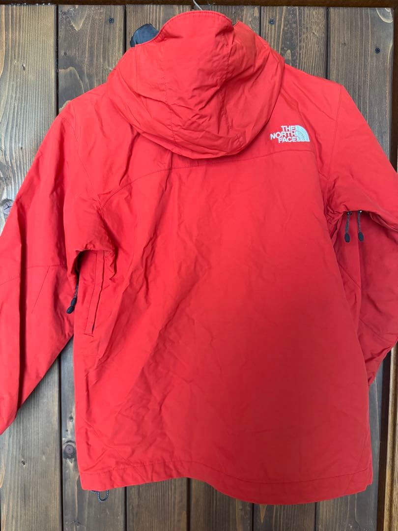 上下セット！THE NORTH FACE 赤スクープジャケット黒パンツ