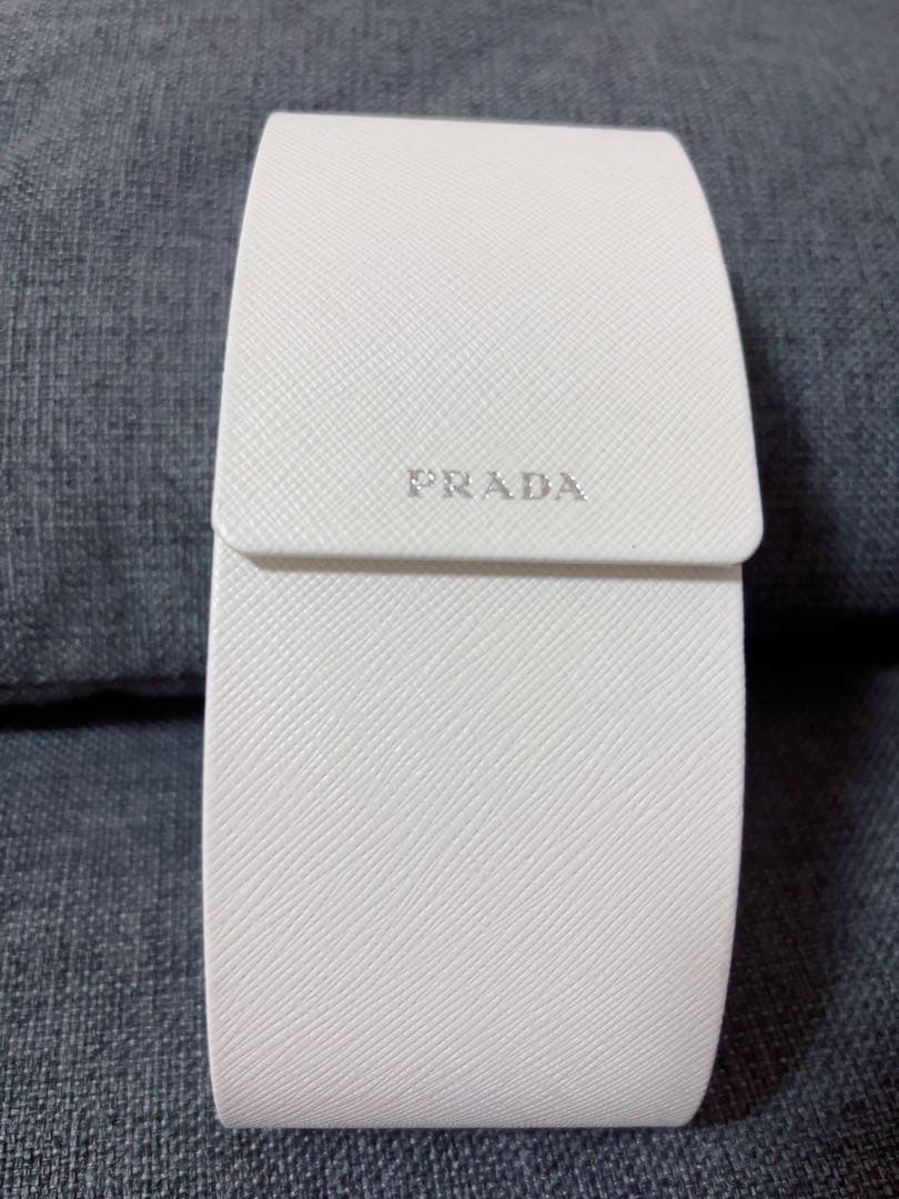 美品♡PRADA キャットアイサングラス