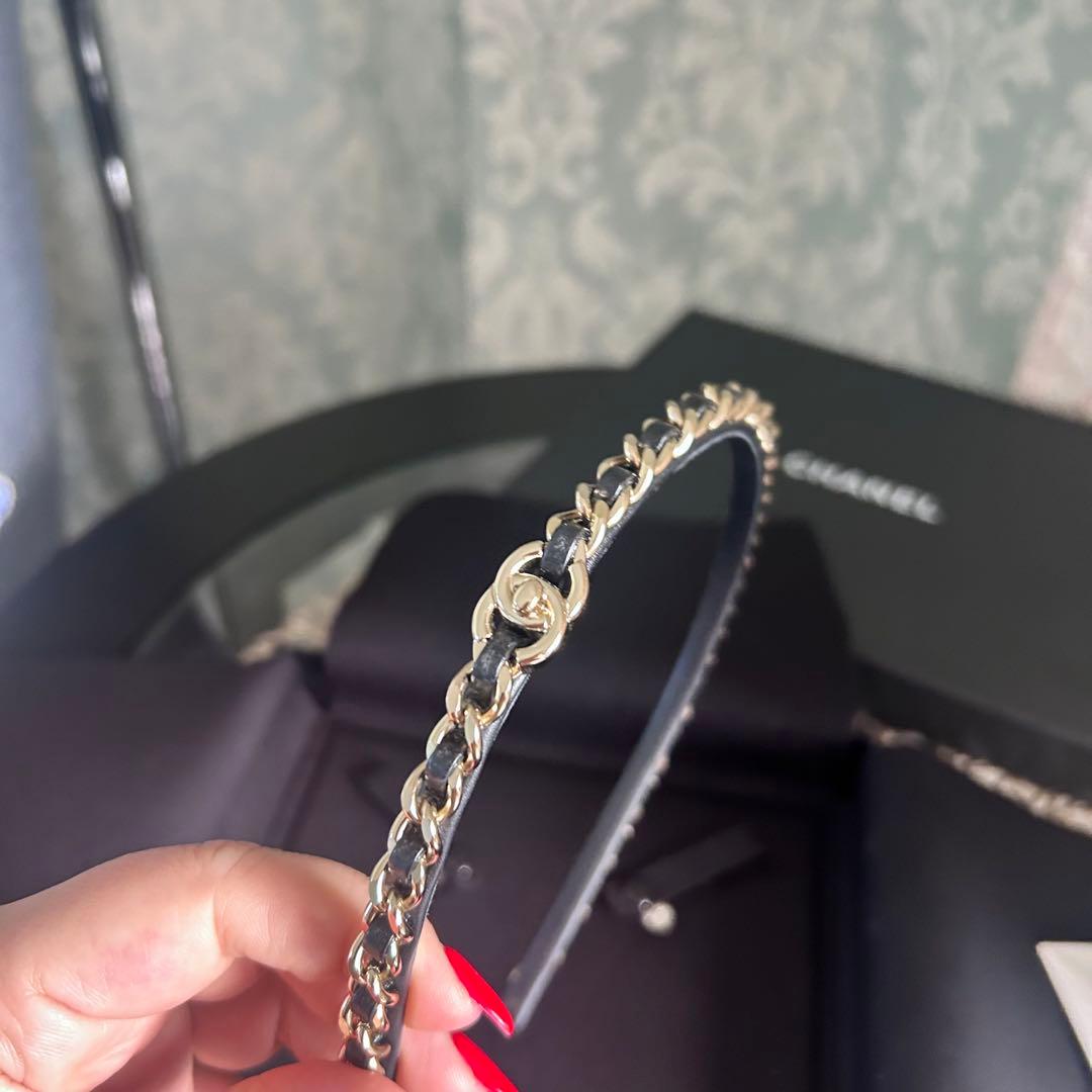 シャネル カチューシャ ココマーク チェーン ターンロック CHANEL 黒