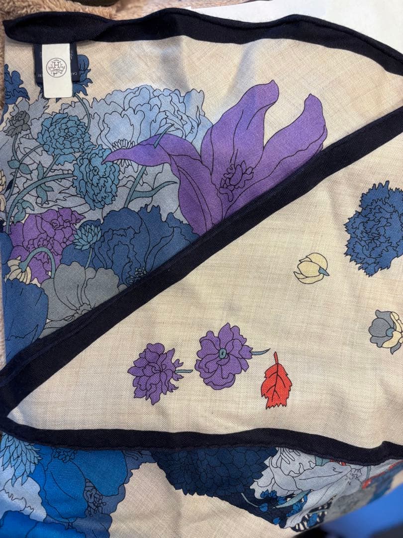 くまごろう様HERMESエルメス トライアングルジェアンローブレジェールカシシル