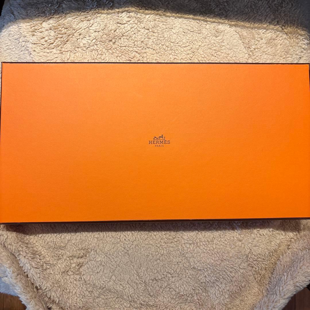 くまごろう様HERMESエルメス トライアングルジェアンローブレジェールカシシル
