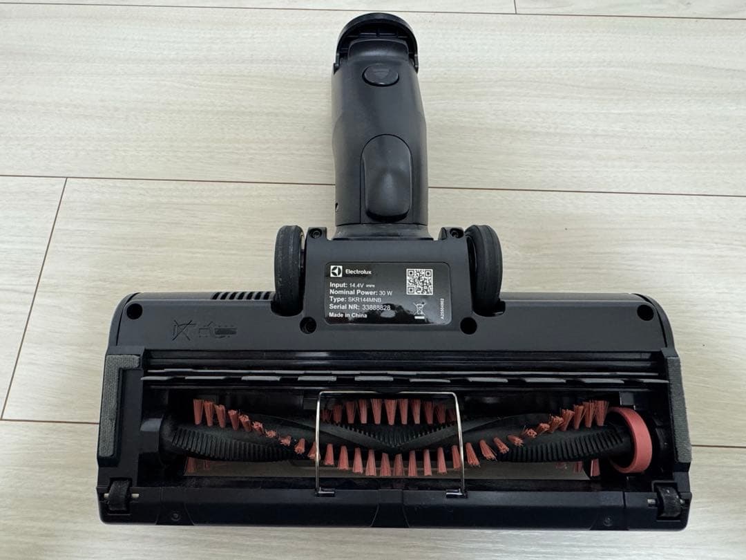 Electroluxコードレス掃除機 Ultimate700 フルセット