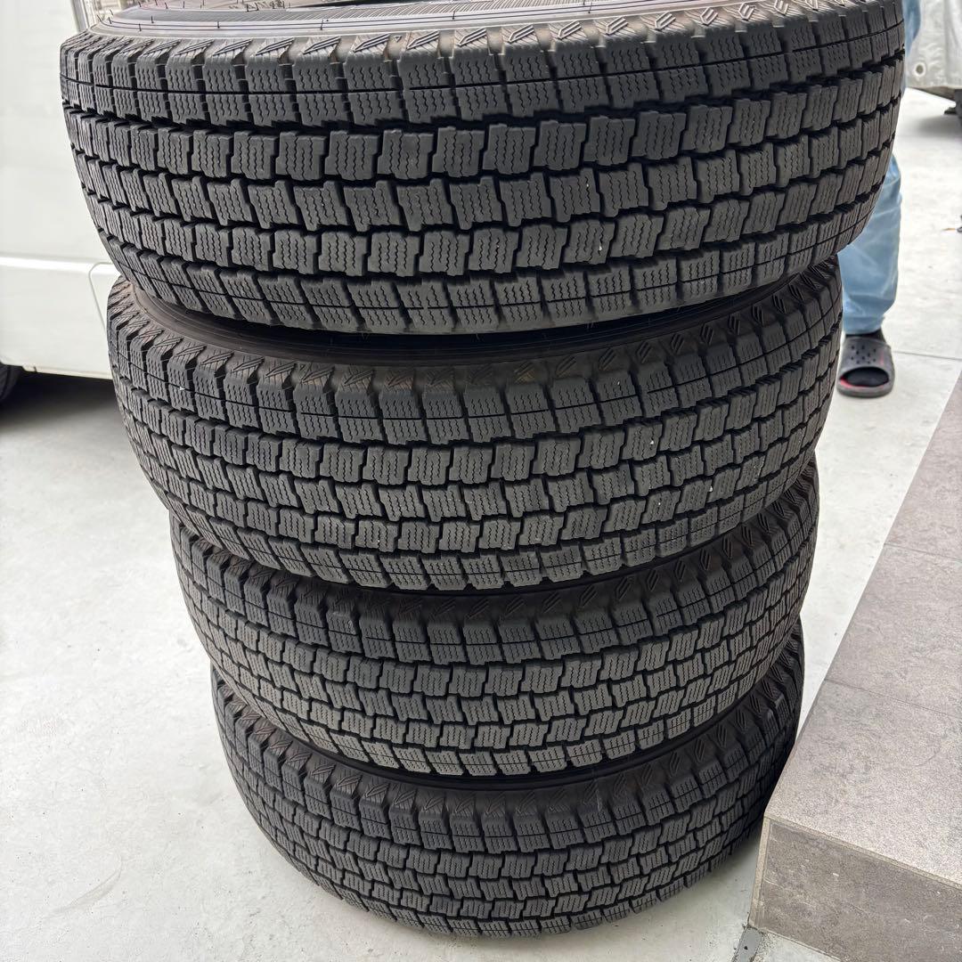 GOODYEAR ICE NAVI CARGO スタッドレスタイヤ 15インチ