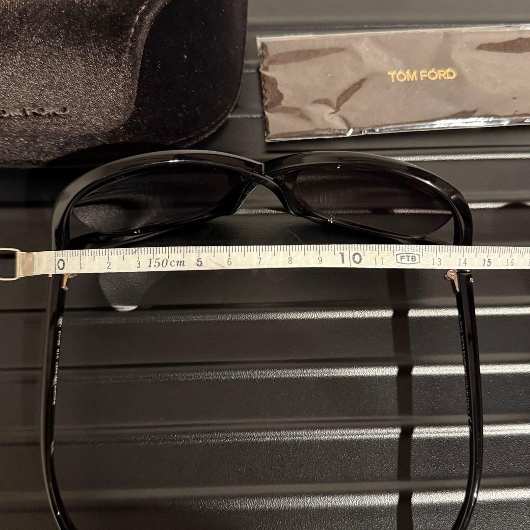 美品 TOM FORD トムフォード サングラス Sandra 黒 ユニセックス