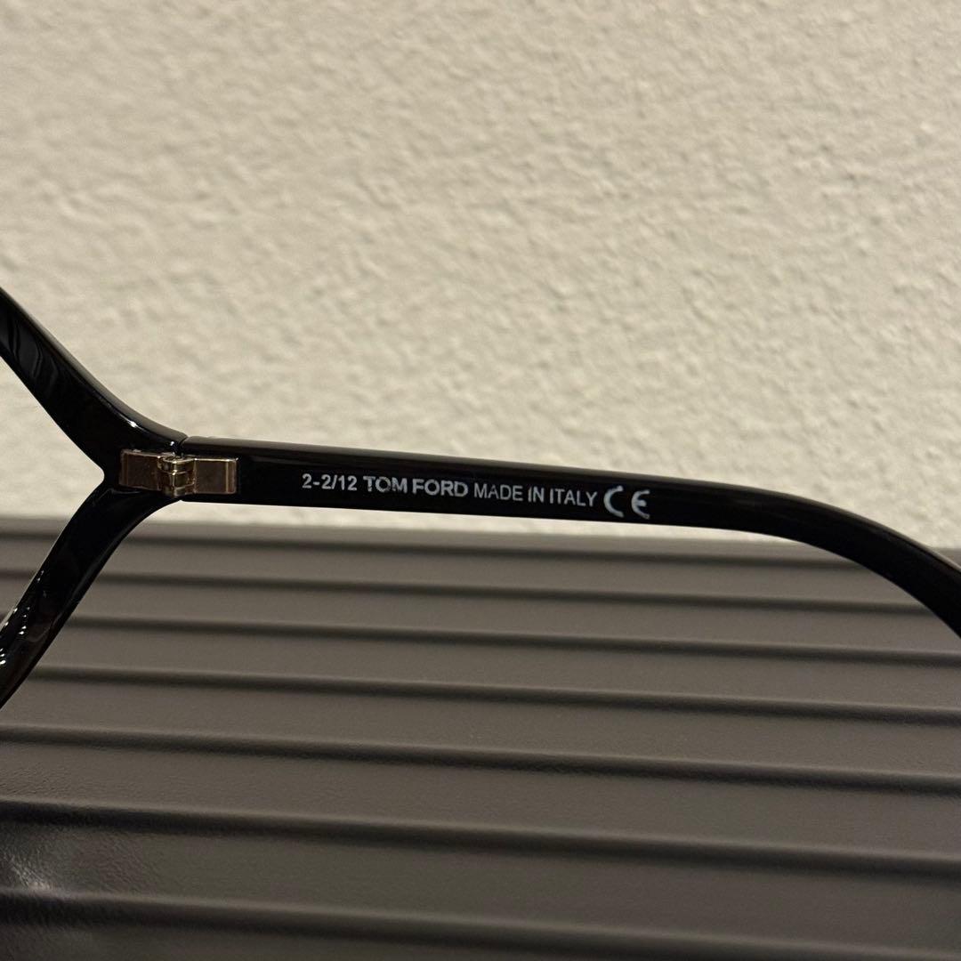 美品 TOM FORD トムフォード サングラス Sandra 黒 ユニセックス