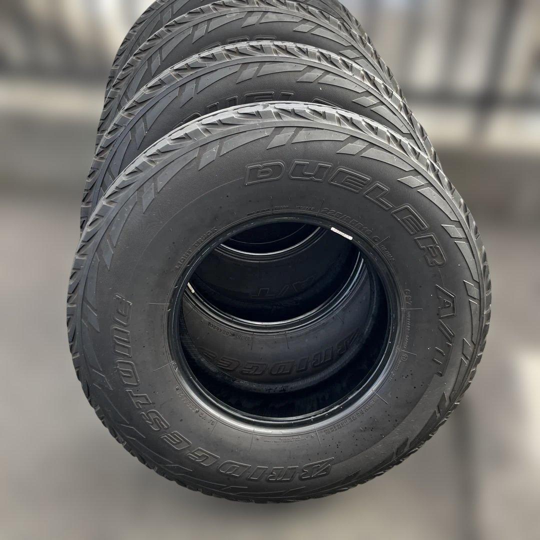 ランクル70 輸出用純正　225/95R16 トゥループキャリア
