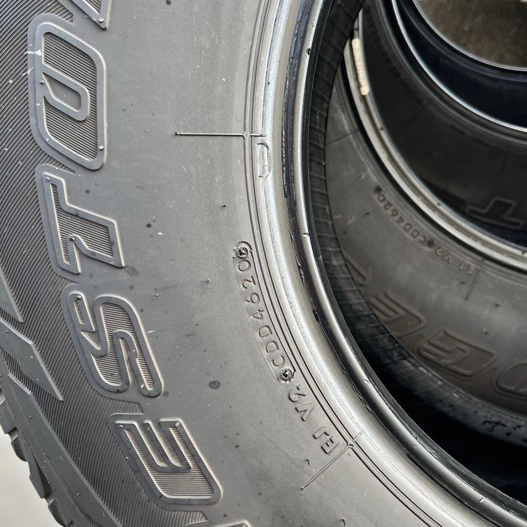 ランクル70 輸出用純正　225/95R16 トゥループキャリア