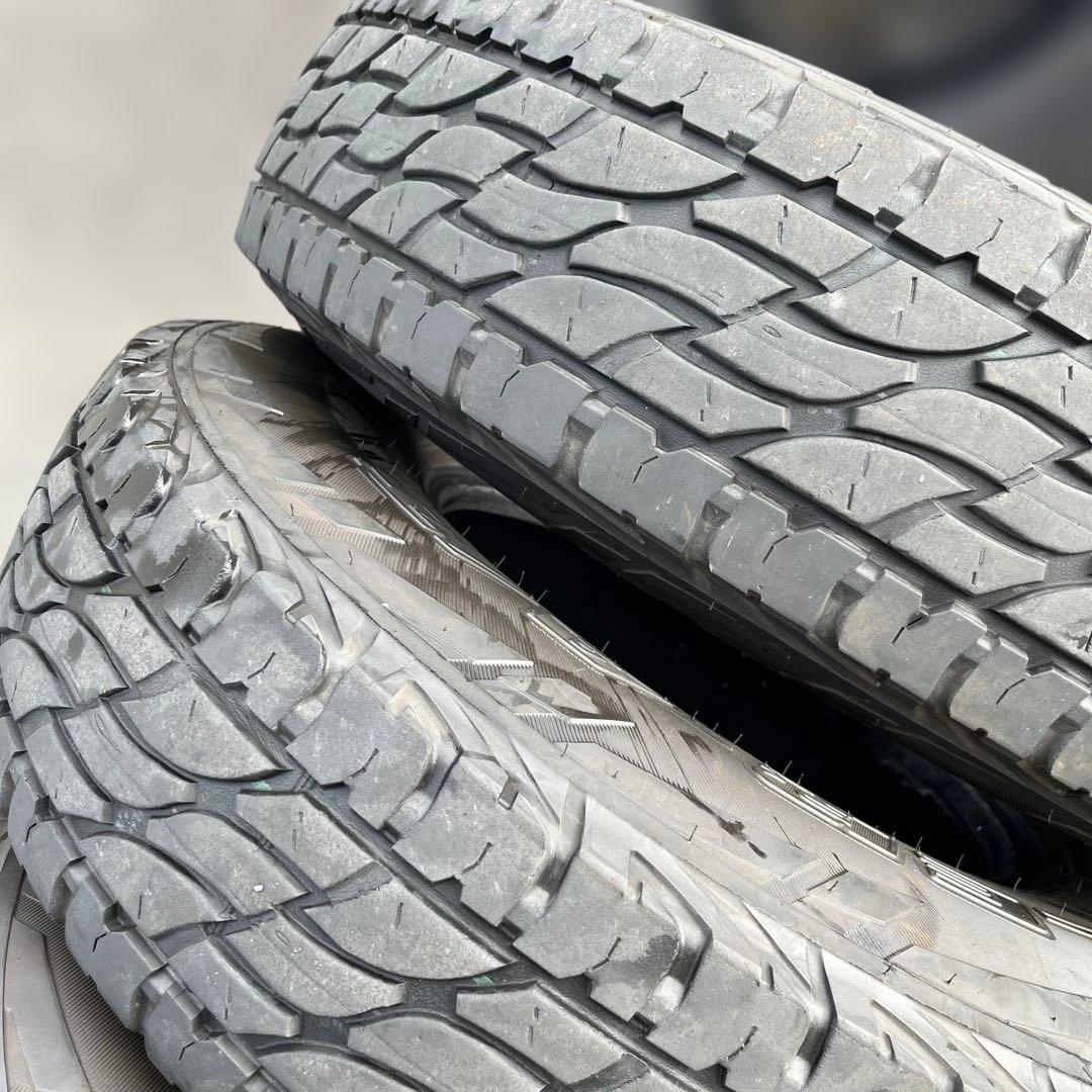 ランクル70 輸出用純正　225/95R16 トゥループキャリア