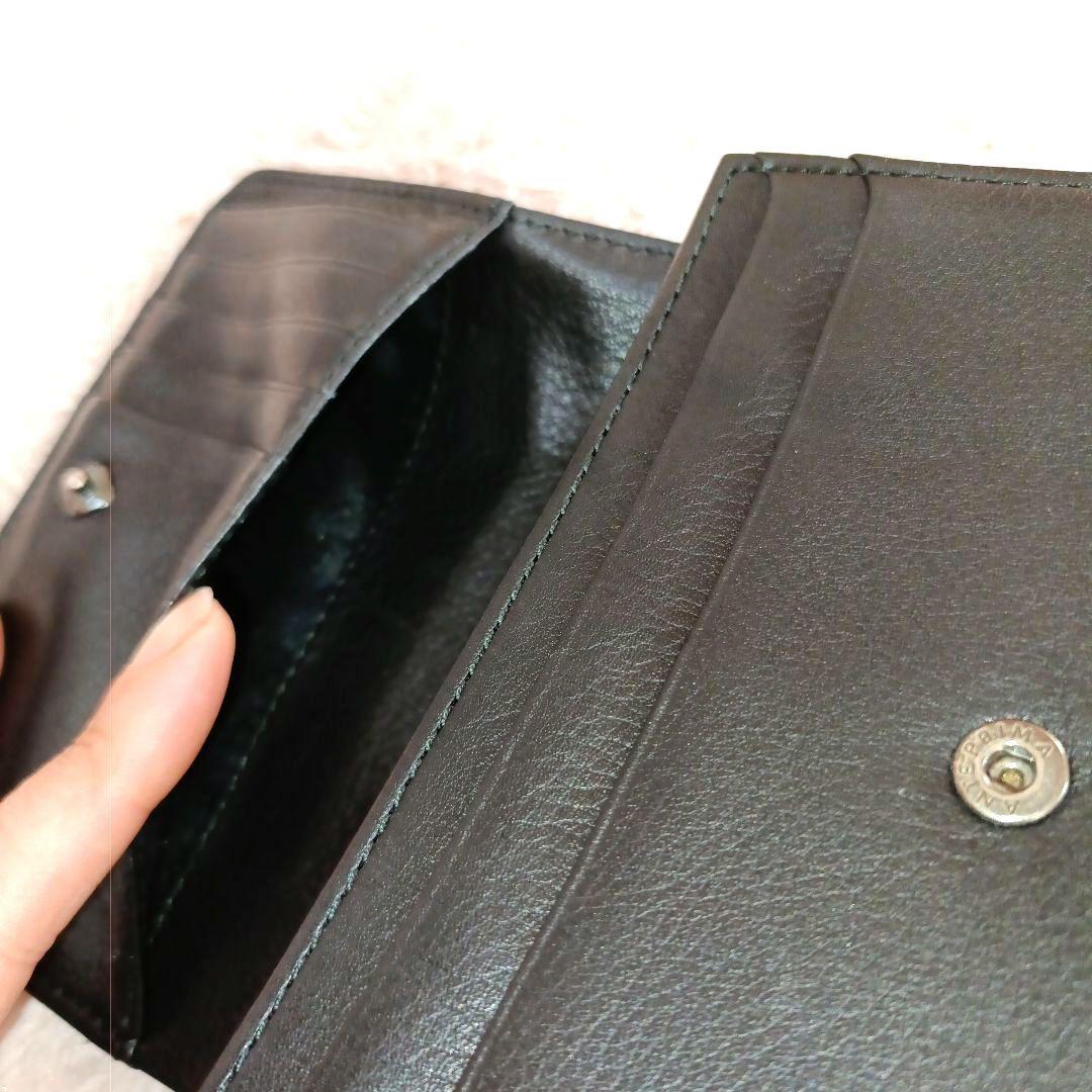 ANTEPRIMA 　本革　花装飾付き黒二つ折り財布　柔らかレザー　シボ革