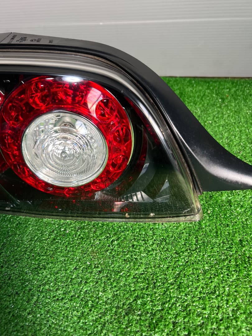 RX-8 SE3P LED テールランプ KOITO 220-41098
