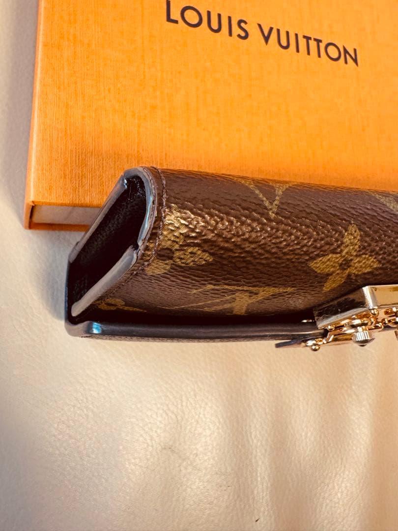 ルイヴィトン　ポルトフォイユ パラス コンパクト 三つ折り財布　（美品）