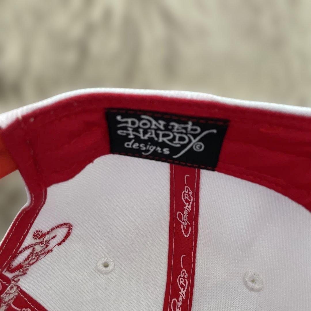 ✨新品✨EdHardy エドハーディー 白 赤 スナップバッグキャップ シンプル