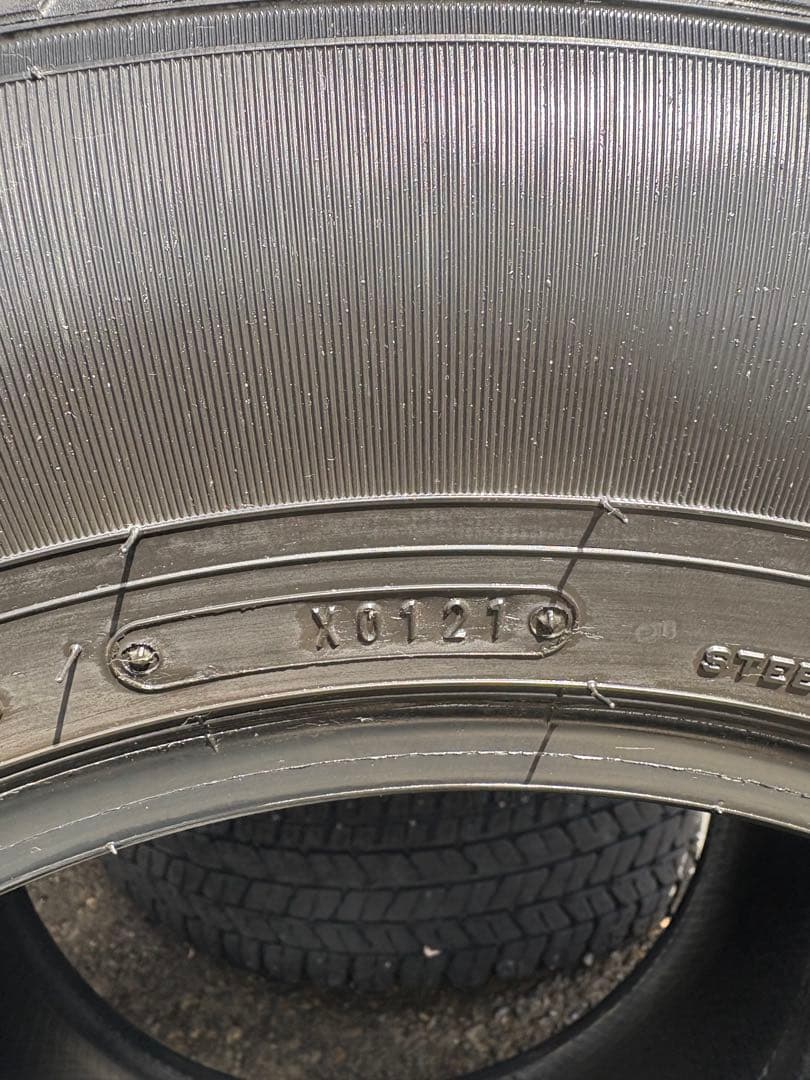195/80R15 107/105 中古タイヤ