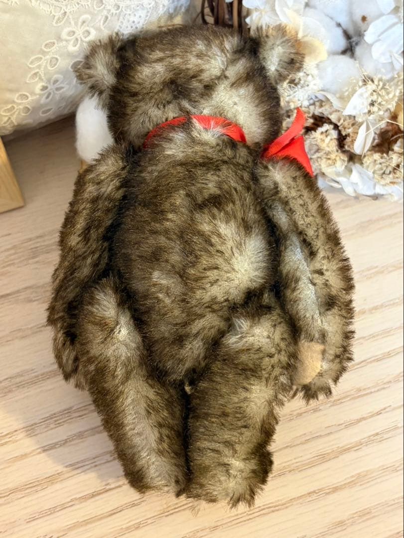 シュタイフ社によるてのひらサイズの愛らしいベアさん