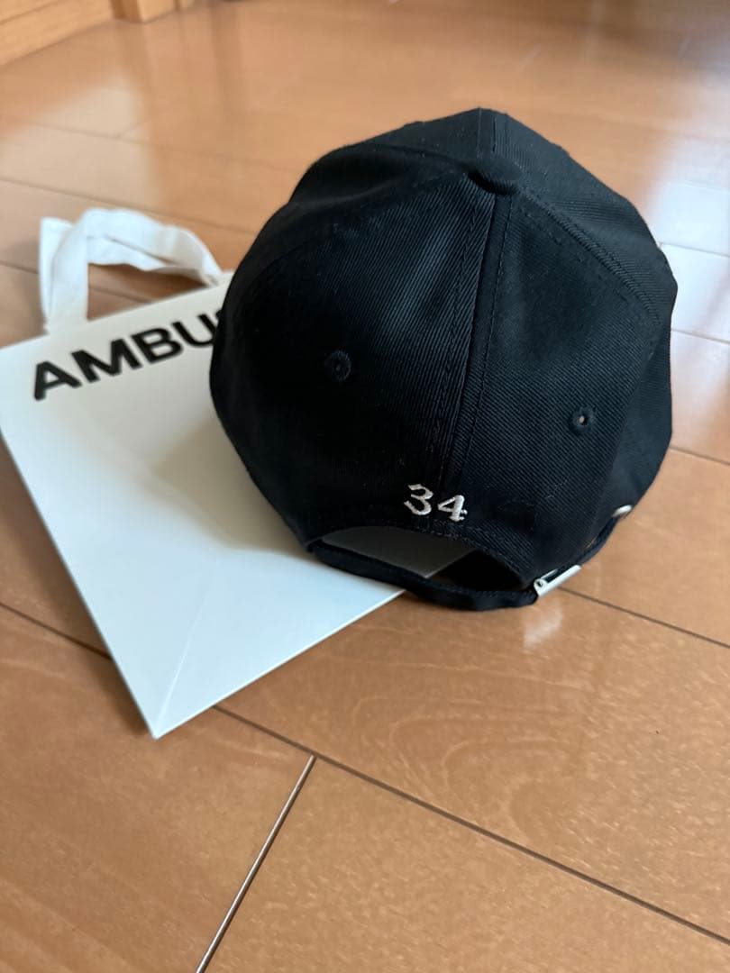 E*o様 AMBUSH キャップ
