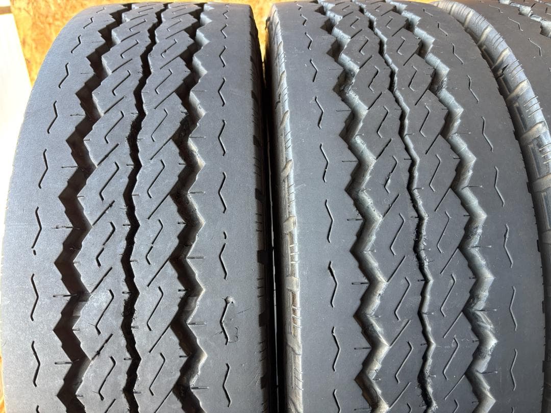 T-698【極上山/再生】195/75R15 109/107L LT【4本】