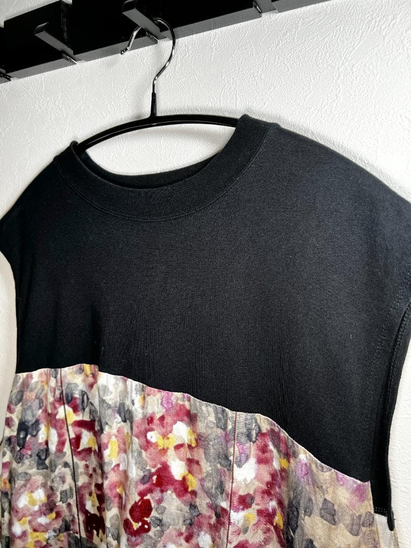 【美品・定価30,800円】ALMOSTBLACK ノースリーブトップス