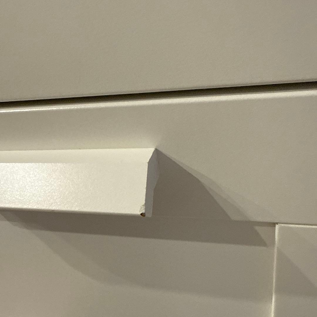IKEA BRIMNES ホワイト木製チェスト 4段 ガラス窓付き