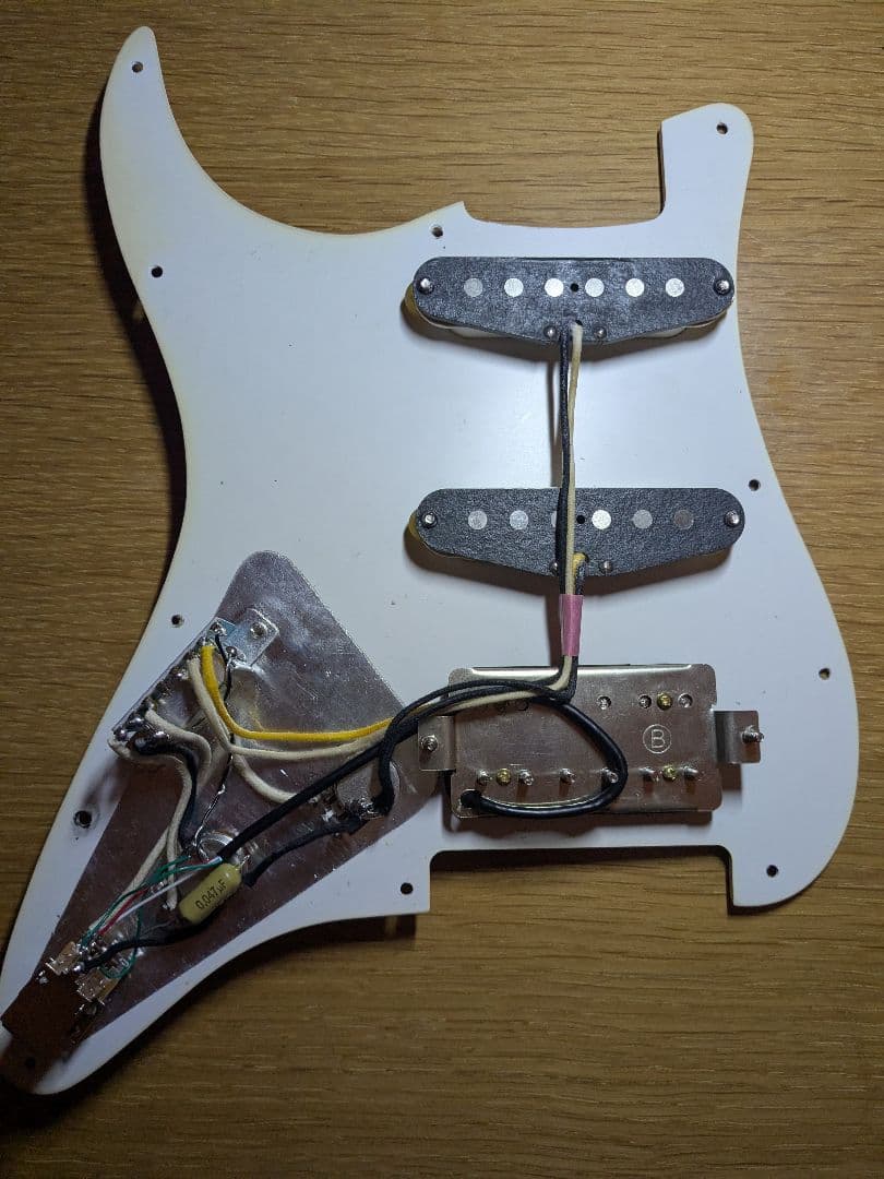 ギター Stratocaster with Alnico 2 & 3 pickups