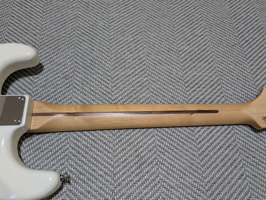 ギター Stratocaster with Alnico 2 & 3 pickups