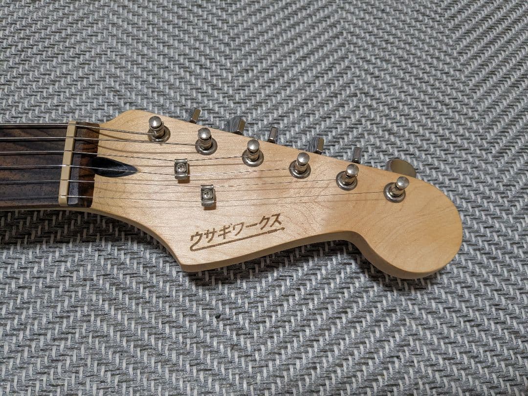 ギター Stratocaster with Alnico 2 & 3 pickups