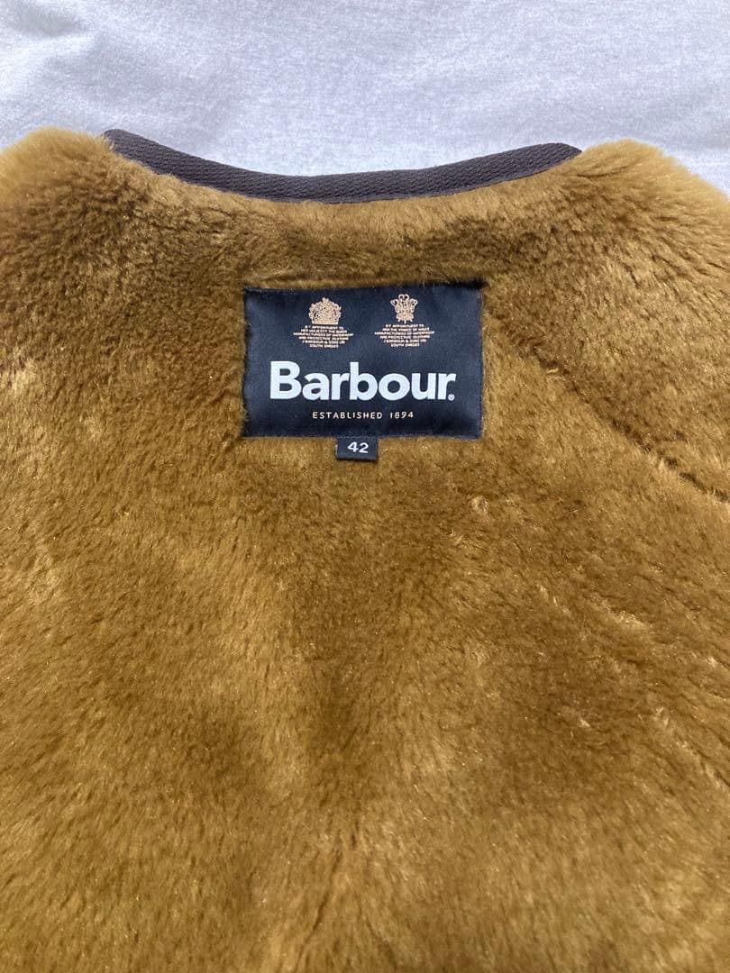 Barbourフロントジップ ファー ライナー ベスト（スリム フィット）42