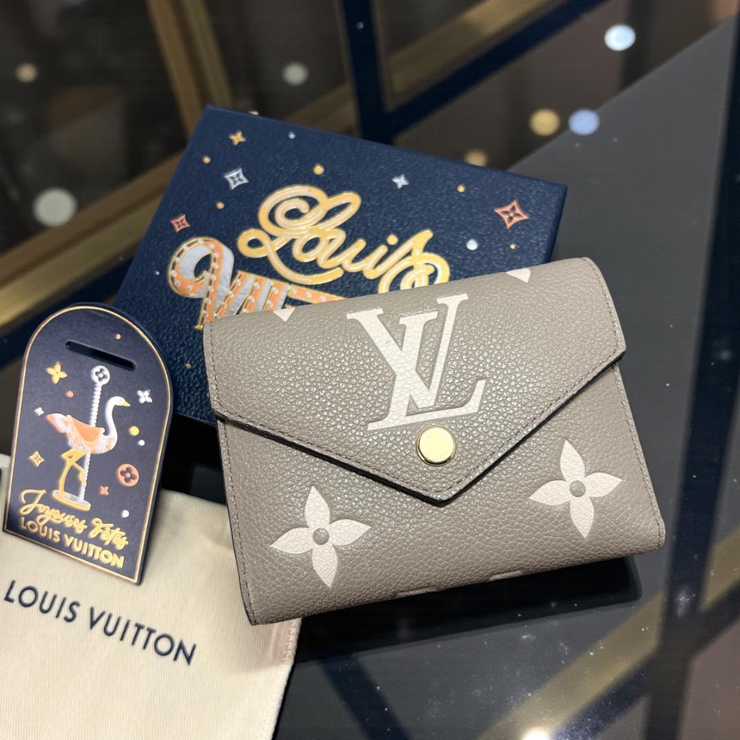 正規品＆超人気品‼️ ルイヴィトン バイカラー ヴィクトリーヌ 三つ折り財布