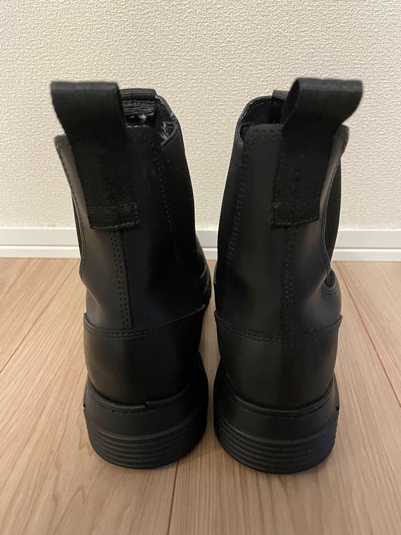 GANNI ブラックチェルシーブーツ