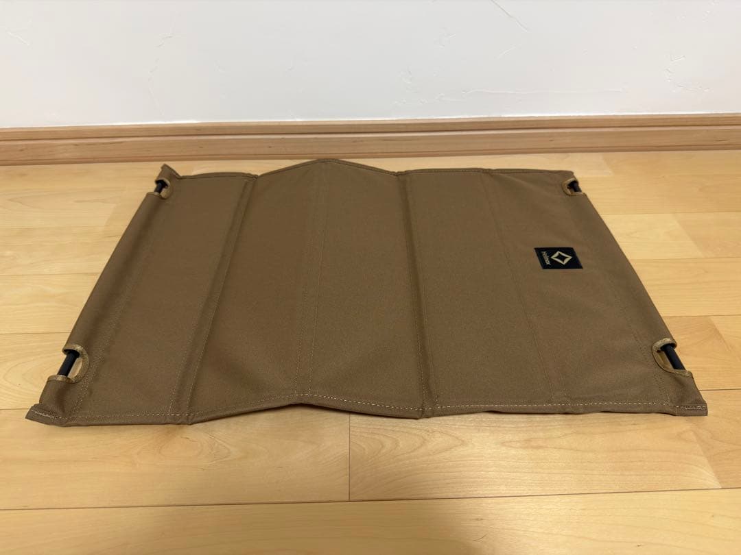 【美品】Helinox タクティカルテーブルM コヨーテ（エッジパッド付き）