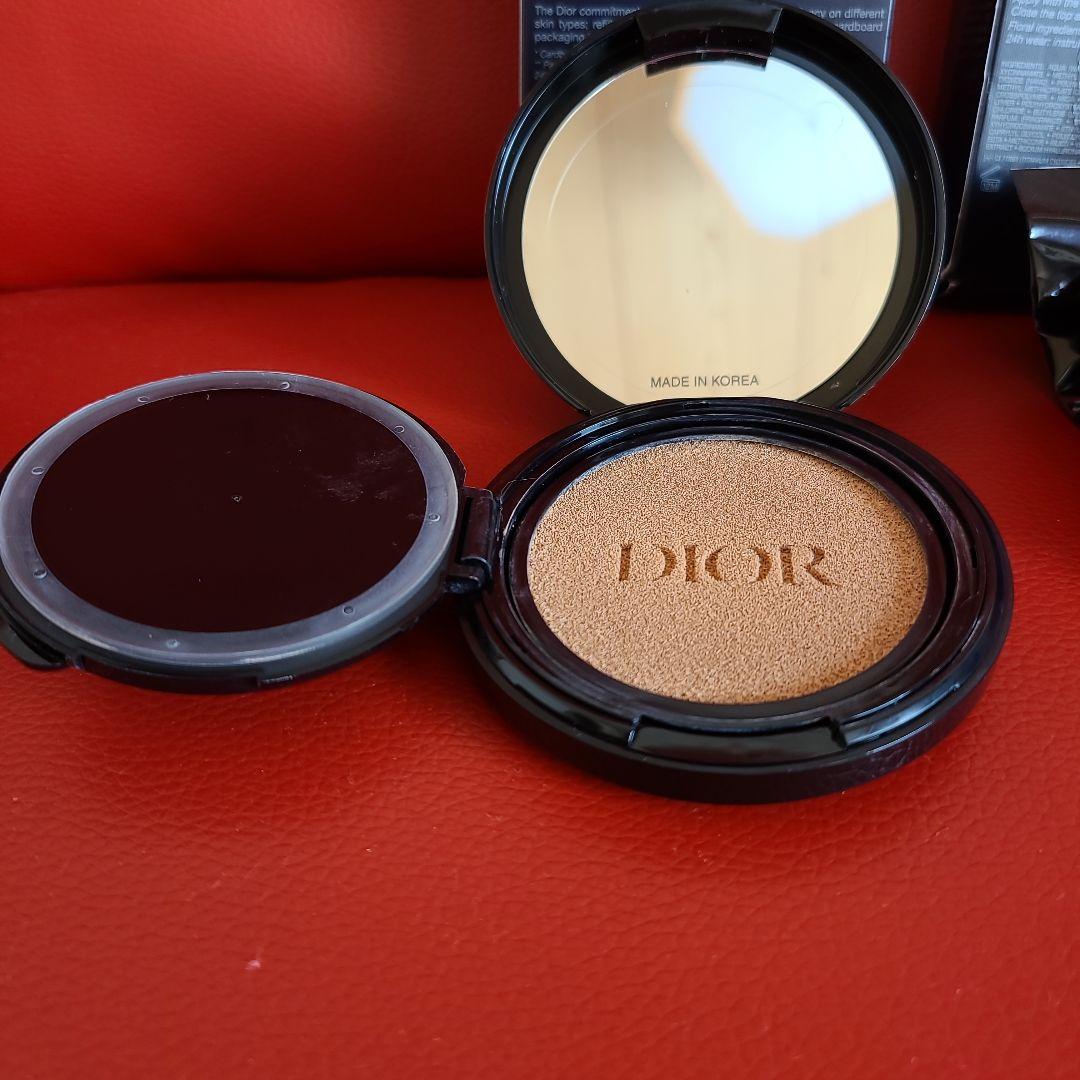 Dior スキンフォーエヴァーグロウクッションファンデ　1N