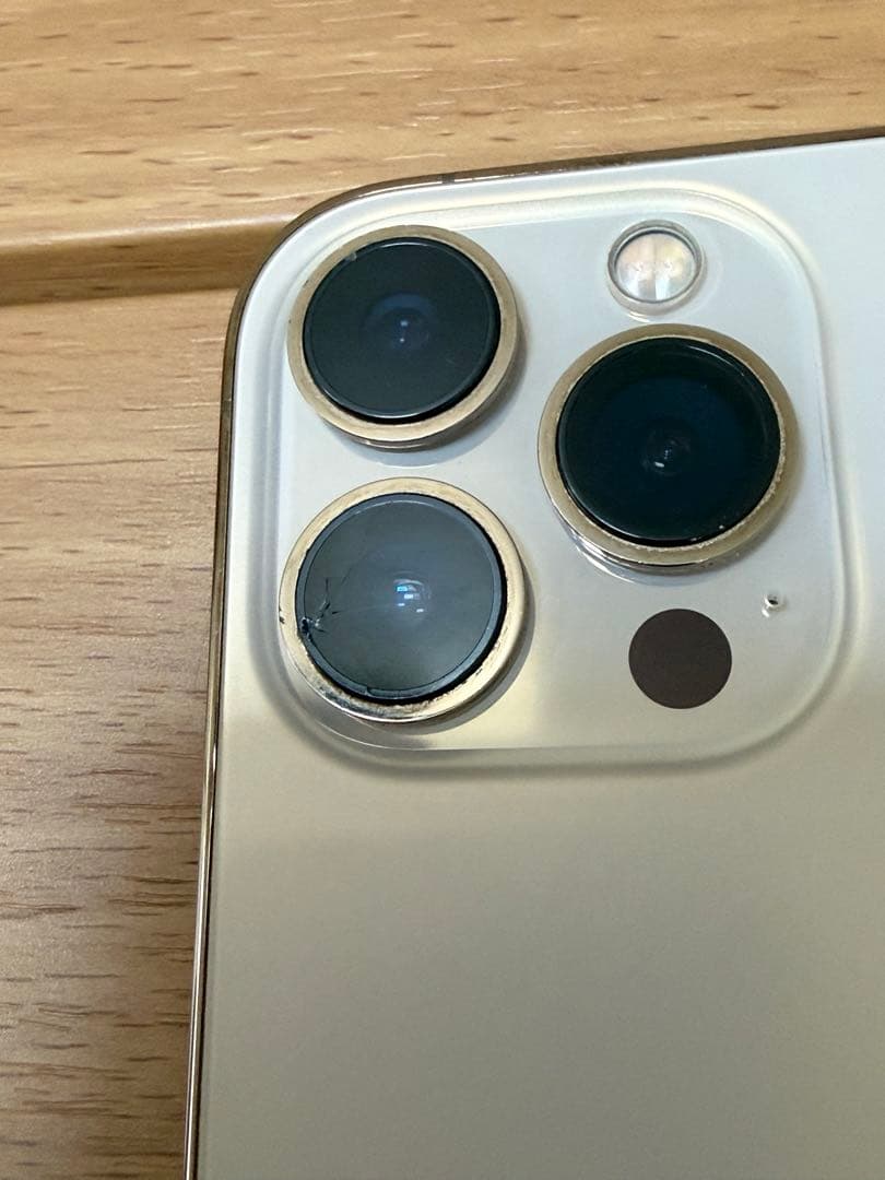 iPhone13proMAX 256GB ゴールド　型番：MLJA3J/A