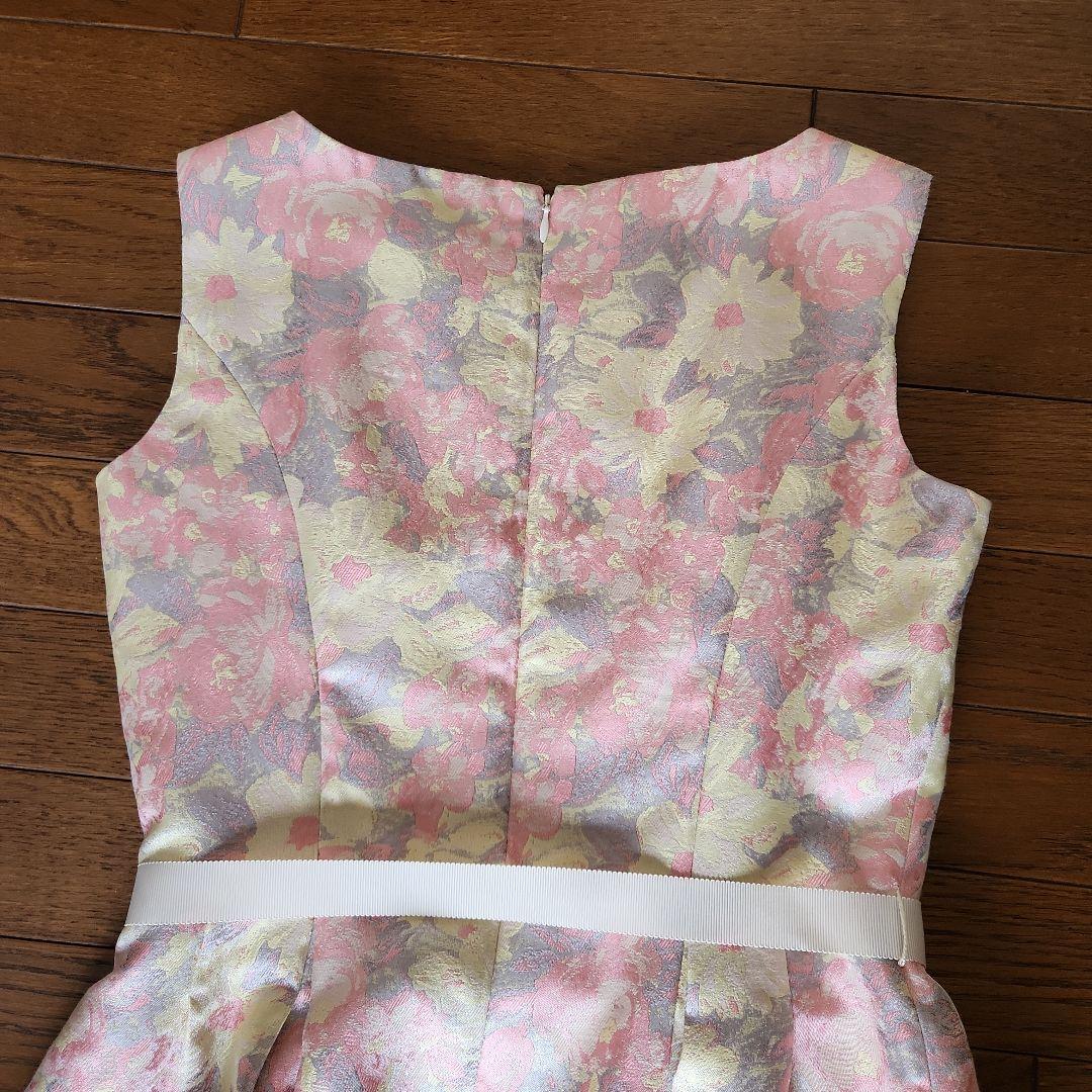 Super Beauty 花柄 春物 ひざ丈ワンピース 新品 タグ付き