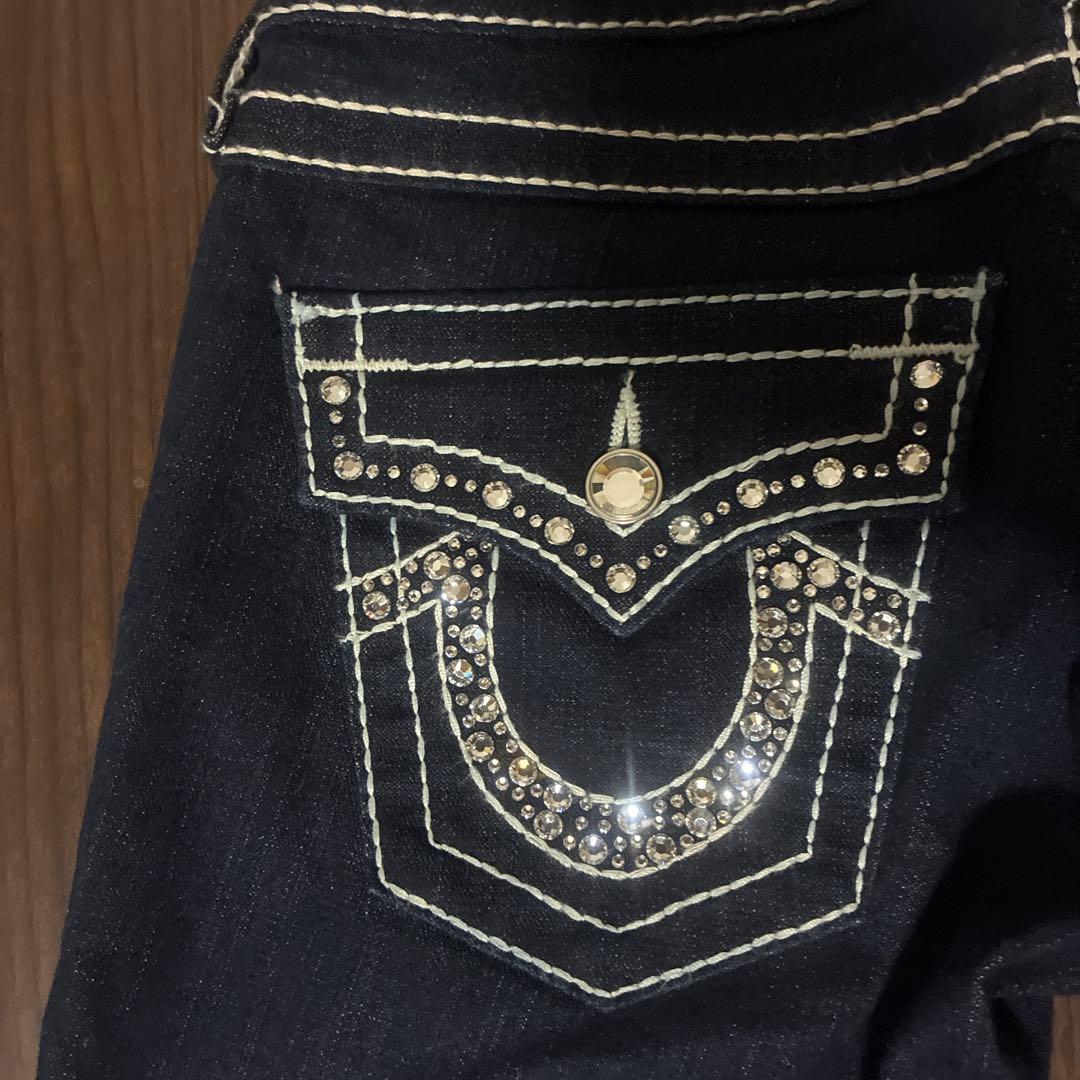 TRUE RELIGION ラインストーン付き　ダークブルーデニムパンツ